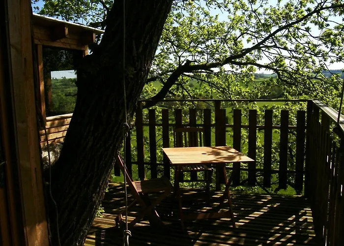 Le Chene Perche Bed & Breakfast *